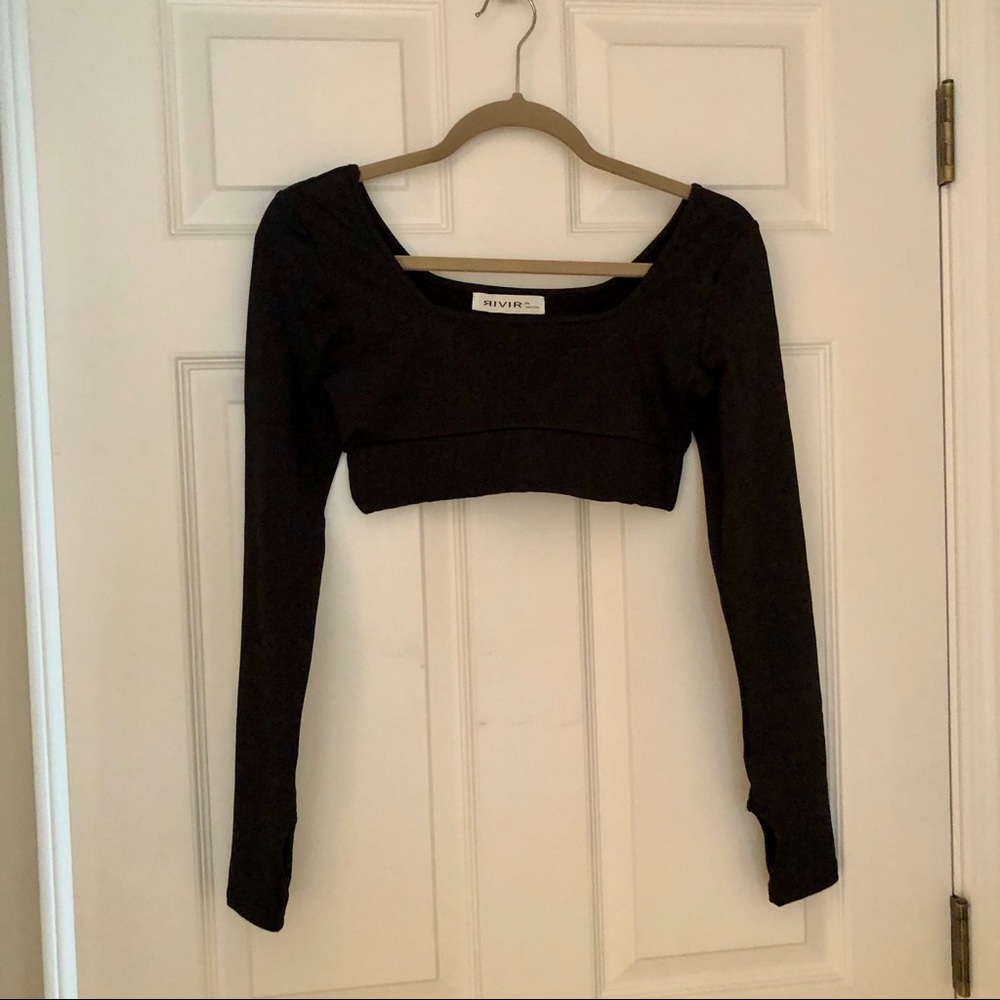 Long sleeve crop top